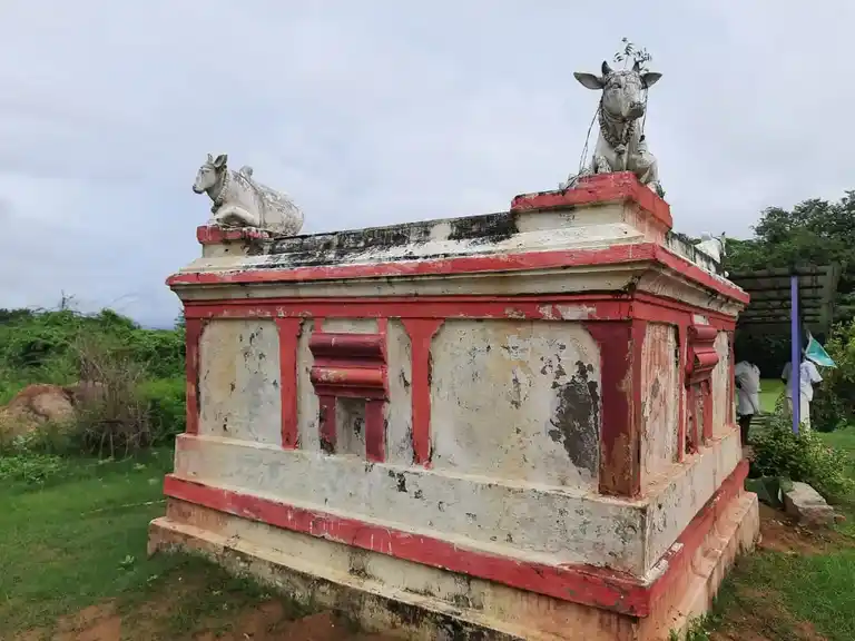 Arulmigu Thiruvaleeswarar Temple, Inside The Village, Vallathukottai - 631203 அருள்மிகு திருவாலீஸ்வரர் திருக்கோயில், Inside The Village, Vallathukottai - 631203, Tiruvallur - Ancient Temple Architecture and History Image 4