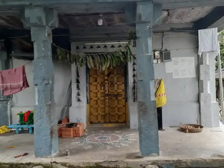 Arulmigu Thiruvaleeswarar Temple, Natham - 601204 அருள்மிகு திருவாலீஸ்வரர் திருக்கோயில், நத்தம் - 601204, Tiruvallur - Ancient Temple Architecture and History Image 8