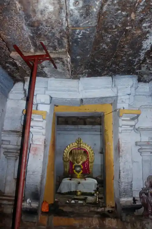 Arulmigu Thiruvantheesvaramudaiyar Temple, Melakidaram - 623703 Arulmigu Thiruvantheesvaramudaiyar Temple, Melakidaram - 623703, Ramanathapuram - Ancient Temple Architecture and History Image 2