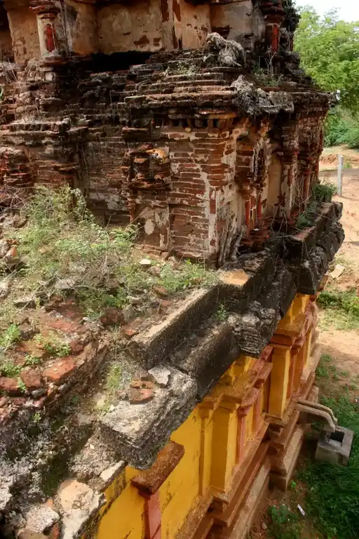 Arulmigu Thiruvantheesvaramudaiyar Temple, Melakidaram - 623703 Arulmigu Thiruvantheesvaramudaiyar Temple, Melakidaram - 623703, Ramanathapuram - Ancient Temple Architecture and History Image 3