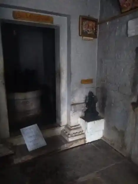 Arulmigu Thiruvantheeswarar Temple, Gudimallur - 632513 அருள்மிகு திருவந்தீஸ்வரர் திருக்கோயில், குடிமல்லூர் - 632513, Ranipet - Ancient Temple Architecture and History Image 10