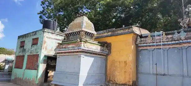 Arulmigu Thiruvarasamoorthy Ayyanar Temple, Anadhandavapuram - 609103 அ/மி.திரு வரசமூர்த்தி அய்யனார் திருக்கோயில், Aanandhathandavapuram - 609103, Mayiladuthurai - Ancient Temple Architecture and History Image 5