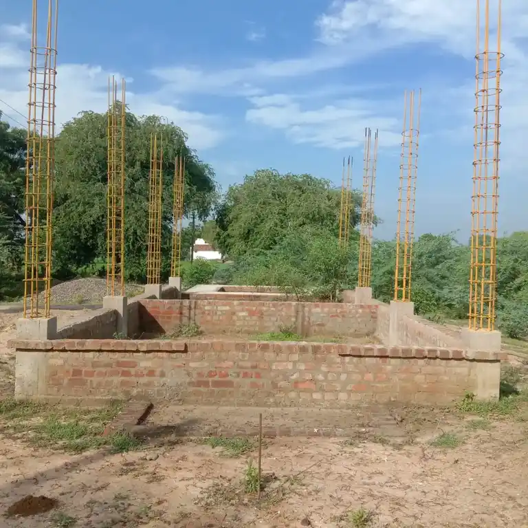 Arulmigu Thiruvarasu Aalvaar Temple, Madakulam - 623515 அருள்மிகு. திருவரசு ஆழ்வார் திருக்கோயில், Madakulam - 623515, Ramanathapuram - Ancient Temple Architecture and History Image 4