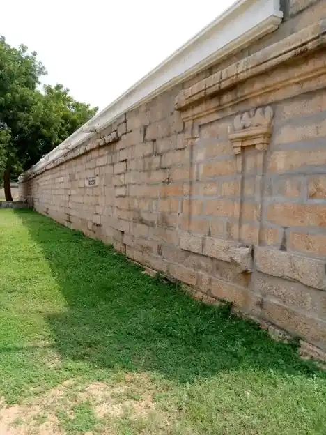 Arulmigu Thiruvazhutheeswarar Temple, Earvadi - 627103 அருள்மிகு திருவழுதீஸ்வரர் திருக்கோயில், ஏர்வாடி - 627103, Tirunelveli - Ancient Temple Architecture and History Image 2