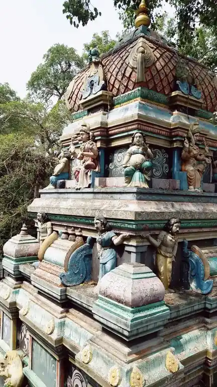 Arulmigu Thiruveethiamman Temple, Gurupuram, Chennai - 600018 அருள்மிகு திருவீதியம்மன் திருக்கோயில், குருபுரம், சென்னை - 600018, Chennai - Ancient Temple Architecture and History Image 3