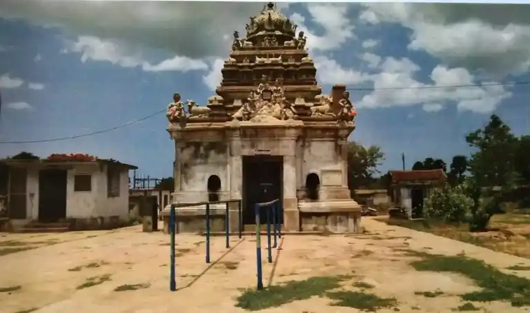 Arulmigu Thiruvelleswarar Temple, Thiruvellavoyil - 601203 அருள்மிகு திருவெள்ளீஸ்வரர் திருக்கோயில், திருவெள்ளவாயில் - 601203, Tiruvallur - Ancient Temple Architecture and History Image 4