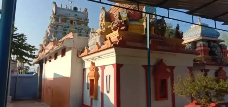 Arulmigu Thiruvengata Perumal Bajanai Temple, Melkavanoor - 632507 அருள்மிகு திருவேங்கடபெருமாள் பஜனை கோயில், மேல்காவனூர் - 632507, Vellore - Ancient Temple Architecture and History Image 4