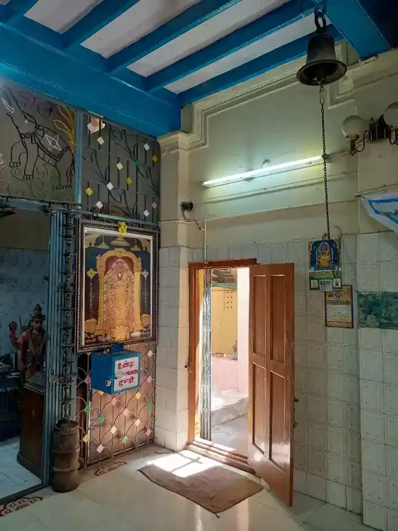 Arulmigu Thiruvenkadamudayan Bajanai Temple, Vellore - 632004 அருள்மிகு திருவேங்கடமுடையான் பஜனை திருக்கோயில், வேலூர் - 632004, Vellore - Ancient Temple Architecture and History Image 4