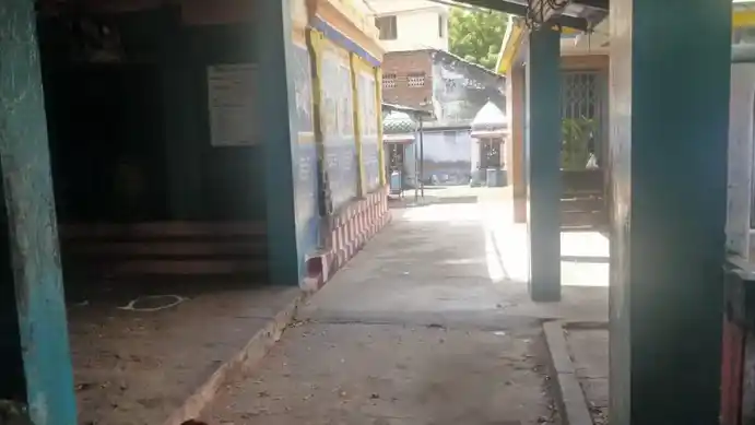 Arulmigu Thiruvenkadaperumal Temple, Usilampatti - 625532 அருள்மிகு திருவேங்கடப் பெருமாள் திருக்கோயில், உசிலம்பட்டி - 625532, Madurai - Ancient Temple Architecture and History Image 5