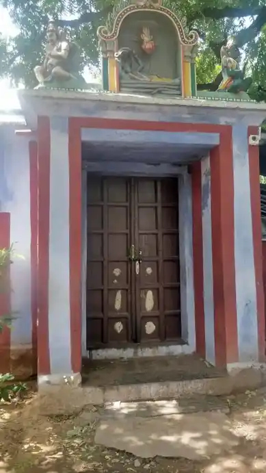 Arulmigu Thiruvenkadaperumal Temple, Usilampatti - 625532 அருள்மிகு திருவேங்கடப் பெருமாள் திருக்கோயில், உசிலம்பட்டி - 625532, Madurai - Ancient Temple Architecture and History Image 8