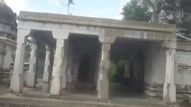 Arulmigu Thiruveswarar Temple, Singalandapuram - 637412 அருள்மிகு திருவேஸ்வரர் திருக்கோயில், Singalandapuram - 637412, Namakkal - Ancient Temple Architecture and History Image 6