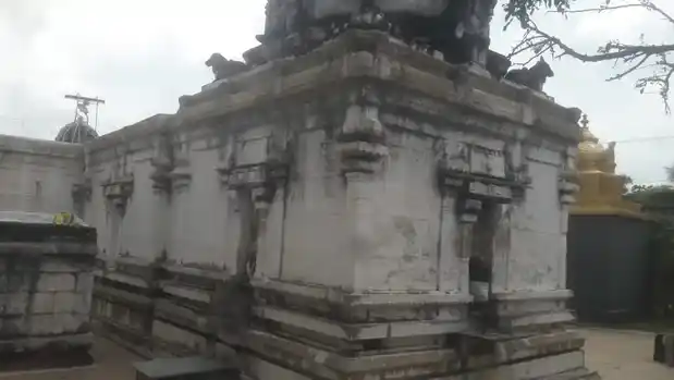 Arulmigu Thiruveswarar Temple, Singalandapuram - 637412 அருள்மிகு திருவேஸ்வரர் திருக்கோயில், Singalandapuram - 637412, Namakkal - Ancient Temple Architecture and History Image 9