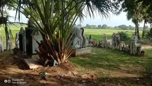 Arulmigu Thiruvettai Ayyanar Temple, Solapuram - 630561 அருள்மிகு. திருவேட்டை அய்யனார் திருக்கோயில், Solapuram - 630561, Sivagangai - Ancient Temple Architecture and History Image 5