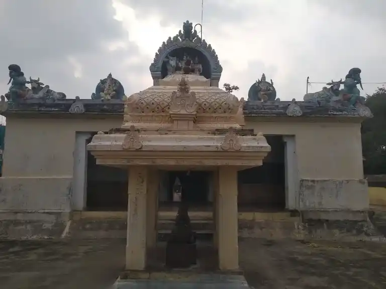 Arulmigu Thiruvilangeeswarar Temple, Okkanadu Melaiur - 614632 அருள்மிகு திருவிளங்கேஸ்வரர் திருக்கோயில், ஒக்கநாடு மேலையூர் - 614632, Thanjavur - Ancient Temple Architecture and History Image 3