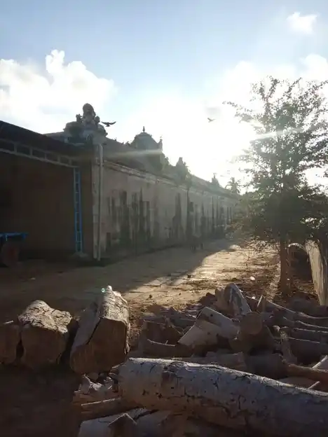 Arulmigu Thiyagaraja Swami Temple, Thirukkaravasal - 610202 அருள்மிகு தியாகராஜசுவாமி திருக்கோயில், திருக்கரவாசல் - 610202, Thiruvarur - Ancient Temple Architecture and History Image 3