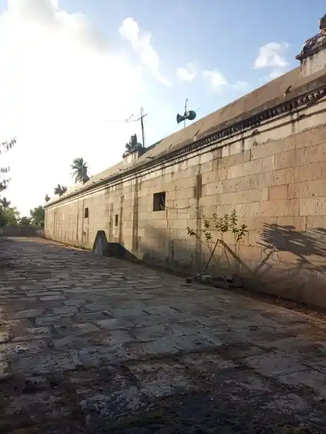 Arulmigu Thiyagaraja Swami Temple, Thirukkaravasal - 610202 அருள்மிகு தியாகராஜசுவாமி திருக்கோயில், திருக்கரவாசல் - 610202, Thiruvarur - Ancient Temple Architecture and History Image 4