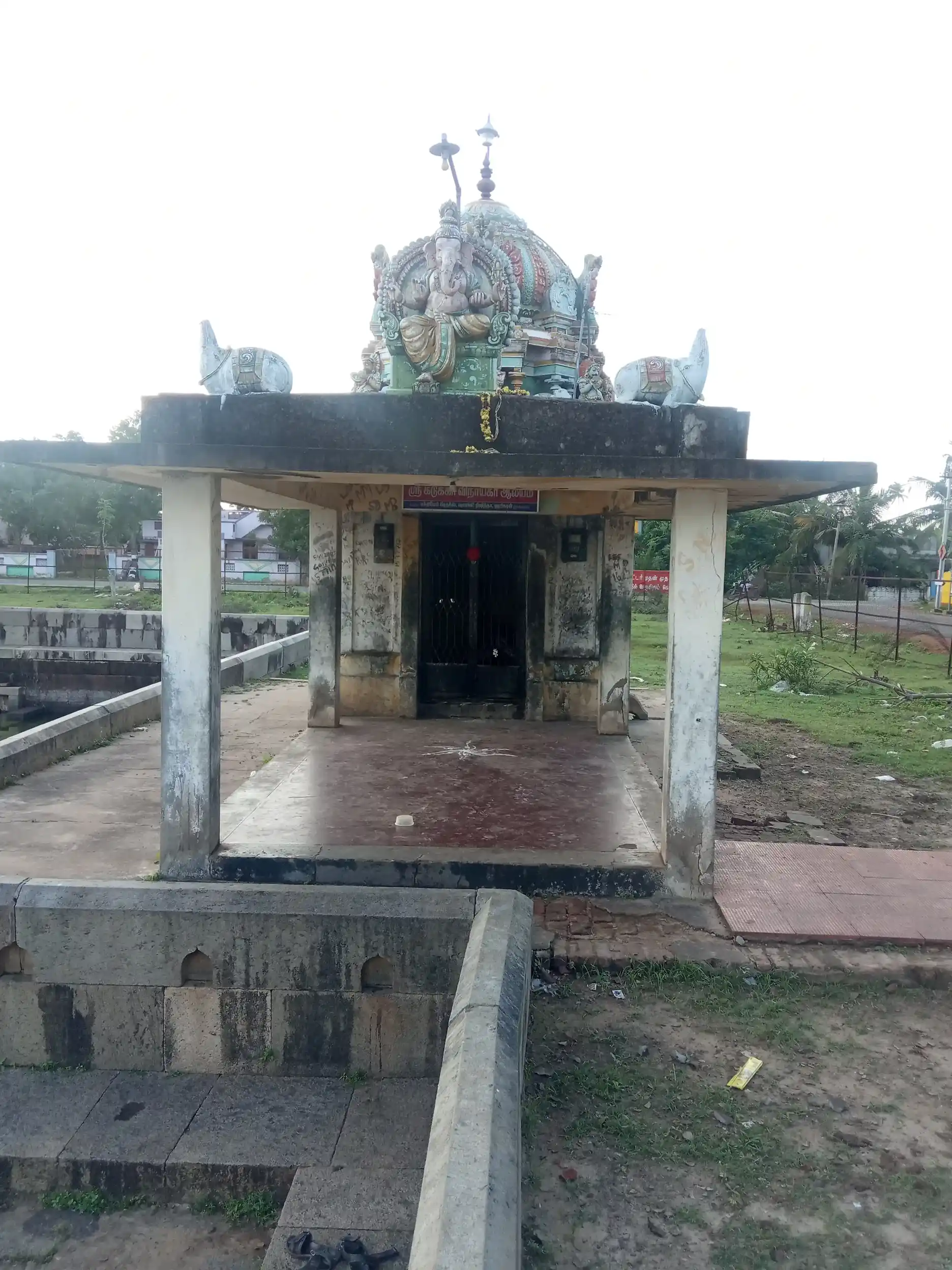 Arulmigu Thiyagaraja Swami Temple, Thirukkaravasal - 610202 அருள்மிகு தியாகராஜசுவாமி திருக்கோயில், திருக்கரவாசல் - 610202, Thiruvarur - Ancient Temple Architecture and History Image 6