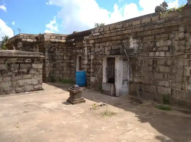 Arulmigu Tholeeswarar Temple, Kuvagam - 621710 அருள்மிகு தோளீஸ்வரர் மற்றும் வரதராஜப்பெருமாள் திருக்கோயில், Kuvagam - 621710, Ariyalur - Ancient Temple Architecture and History Image 4