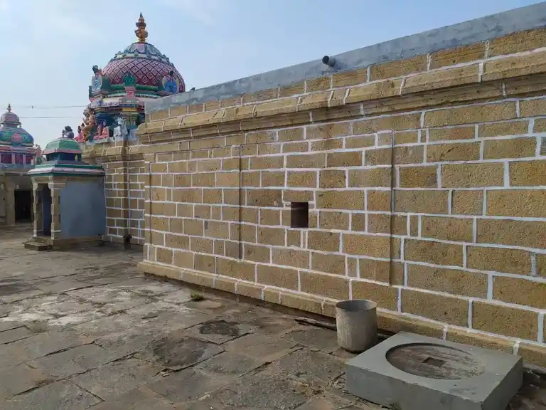 Arulmigu Tholeeswarar Temple, Nallarikkai - 621716 அருள்மிகு தோளீஸ்வரர் வரதராஜபெருமாள் திருக்கோயில், Nallarikkai - 621716, Perambalur - Ancient Temple Architecture and History Image 3