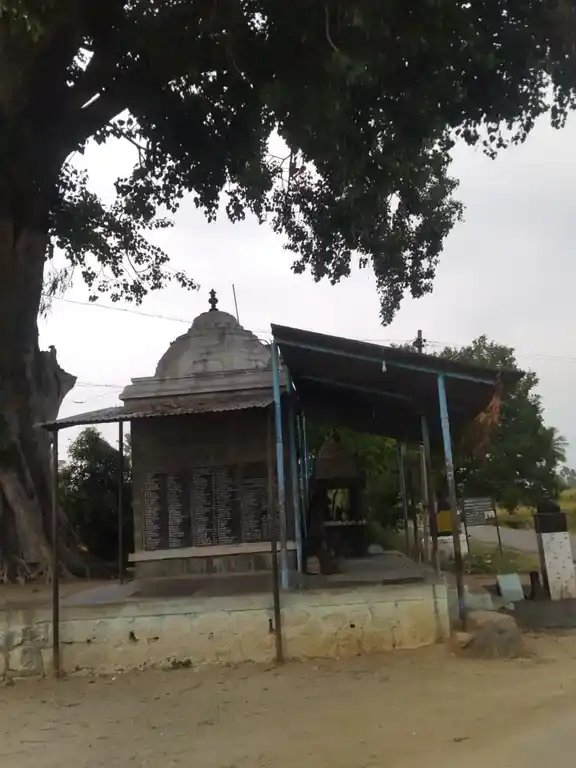 Arulmigu Thonthipilliyar Temple, Ulipuram - 636118 அருள்மிகு தொந்தி பிள்ளையார் திருக்கோயில், Ulipuram - 636118, Salem - Ancient Temple Architecture and History Image 4