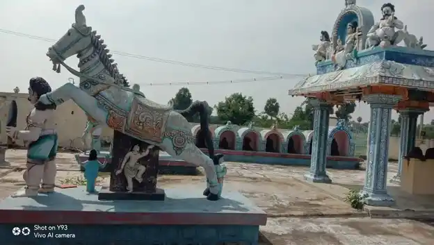 Arulmigu Thoonarudaiya Ayyanar Temple, Adhapadakki - 630561 Arulmigu Thoonarudaiya Ayyanar Temple, Adhapadakki - 630561, Sivagangai - Ancient Temple Architecture and History Image 2