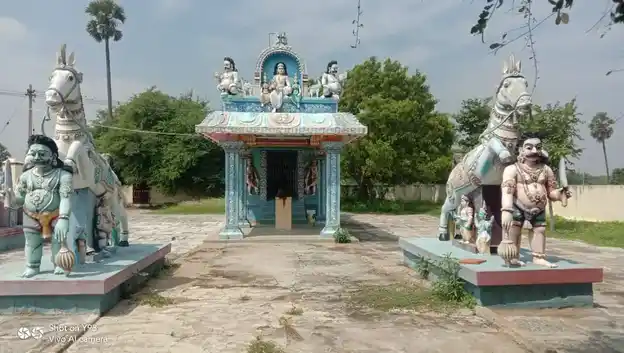 Arulmigu Thoonarudaiya Ayyanar Temple, Adhapadakki - 630561 Arulmigu Thoonarudaiya Ayyanar Temple, Adhapadakki - 630561, Sivagangai - Ancient Temple Architecture and History Image 3