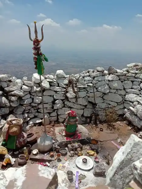 Arulmigu Thoppaiya Swamy Temple, R.Kombai - 624706