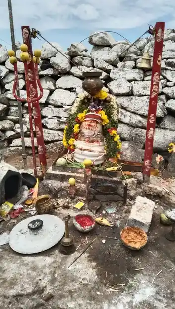 Arulmigu Thoppaiya Swamy Temple, R.Kombai - 624706 அருள்மிகு தொப்பையா சாமி திருக்கோயில், R.Kombai - 624706, Dindigul - Ancient Temple Architecture and History Image 4