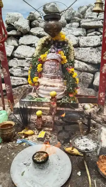 Arulmigu Thoppaiya Swamy Temple, R.Kombai - 624706 அருள்மிகு தொப்பையா சாமி திருக்கோயில், R.Kombai - 624706, Dindigul - Ancient Temple Architecture and History Image 5