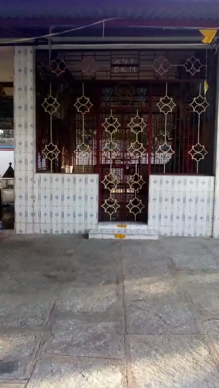 Arulmigu Thoppalamman, Vellathuramman Temple, School Oppside, Vellathur - 631303 அருள்மிகு தோப்பாளம்மன், வெள்ளத்தூரம்மன் திருக்கோயில், School Oppside, Vellathur - 631303, Tiruvallur - Ancient Temple Architecture and History Image 5