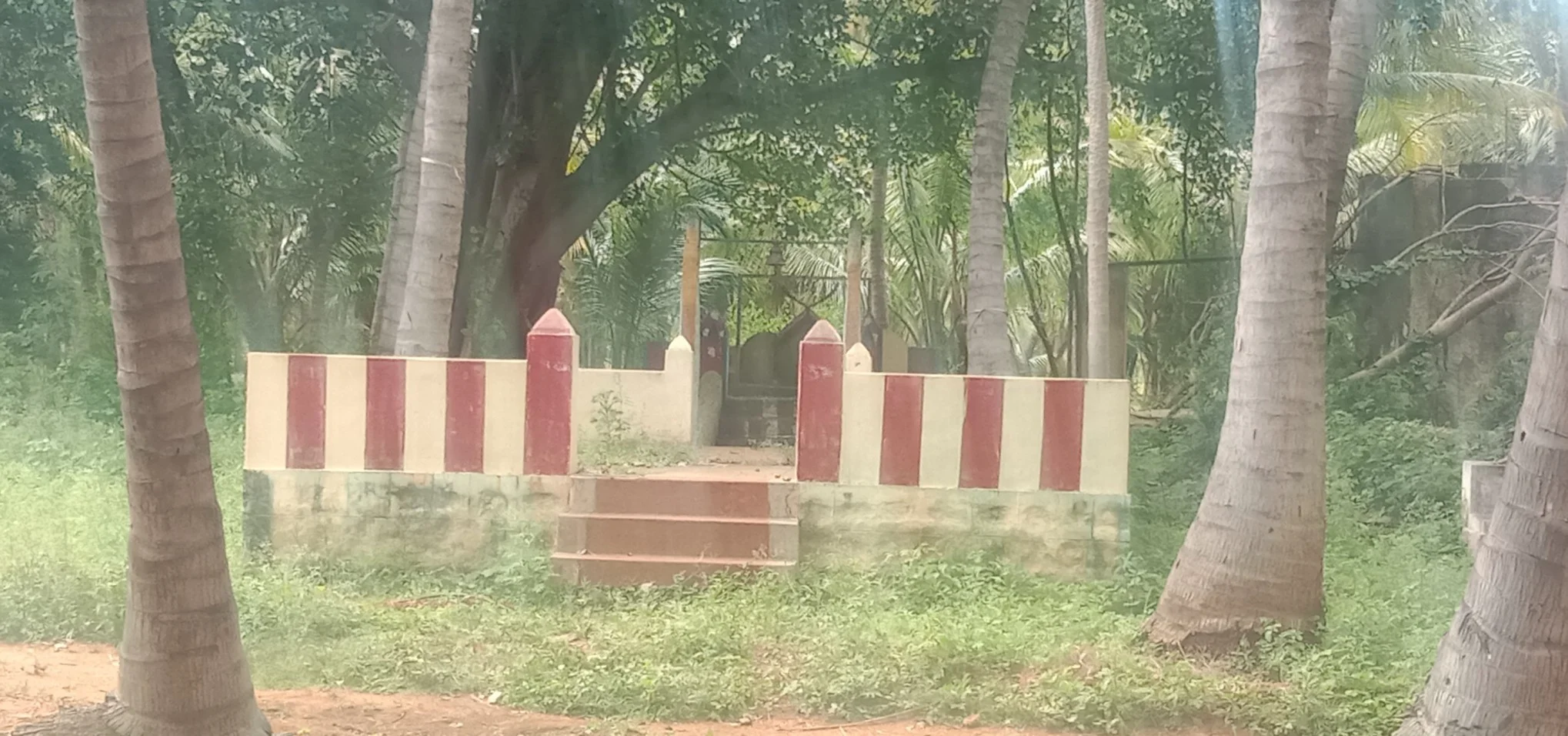 அருள்மிகு தோப்புமலை கருப்பசாமி திருக்கோயில், Upparpatti - 625534 - Main View