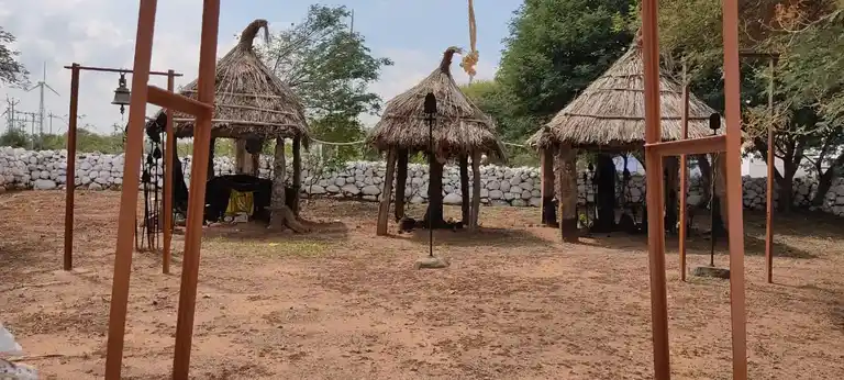 Arulmigu Thotiyathal Molardavathi Temple, Molarapatti - 644679 அருள்மிகு தொட்டியாத்தாள் மோளரத்தேவதை திருக்கோயில், Molarapatti - 644679, Tiruppur - Ancient Temple Architecture and History Image 2