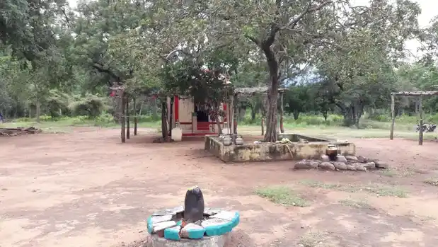 Arulmigu Thottakombaimariamman Temple, Kalithimpam - 638401 அருள்மிகு தொட்டகோம்பை மாரியம்மன் திருக்கோயில், Kalithimpam - 638401, Erode - Ancient Temple Architecture and History Image 2