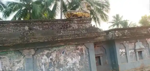 Arulmigu Throupathiamman Temple, Near Street, Panpakkam - 601201 அருள்மிகு திரௌபதியம்மன் திருக்கோயில், Near Street, Panpakkam - 601201, Tiruvallur - Ancient Temple Architecture and History Image 3