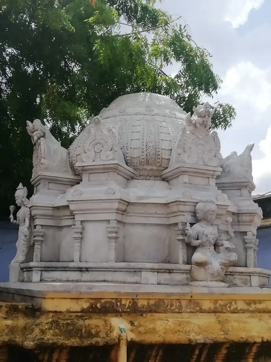 Arulmigu Throupathy Amman Koil, Southbazaar, Palayamkottai - 627002 அருள்மிகு திரௌபதி அம்மன் திருக்கோயில், Southbazaar, Palayamkottai - 627002, Tirunelveli - Ancient Temple Architecture and History Image 5