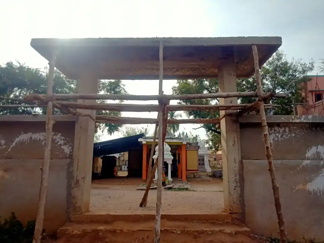 Arulmigu Throwpathi Amman Temple, Sankarapuram - 606401 அருள்மிகு திரௌபதியம்மன் திருக்கோயில், சங்கராபுரம் - 606401, Kallakurichi - Ancient Temple Architecture and History Image 2