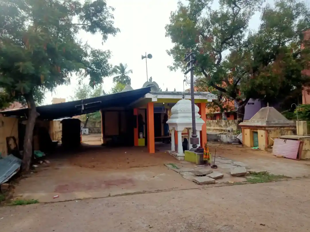 Arulmigu Throwpathi Amman Temple, Sankarapuram - 606401 அருள்மிகு திரௌபதியம்மன் திருக்கோயில், சங்கராபுரம் - 606401, Kallakurichi - Ancient Temple Architecture and History Image 3