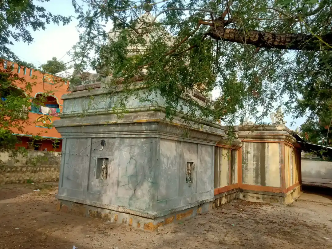 Arulmigu Throwpathi Amman Temple, Sankarapuram - 606401 அருள்மிகு திரௌபதியம்மன் திருக்கோயில், சங்கராபுரம் - 606401, Kallakurichi - Ancient Temple Architecture and History Image 4