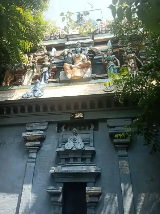 Arulmigu Throwpathiamman, Mariamman Temple, Uthamachozamangalam - 608002 அருள்மிகு திரௌபதியம்மன் , மாரியம்மன் திருக்கோயில், Uthamachozamangalam - 608002, Cuddalore - Ancient Temple Architecture and History Image 5
