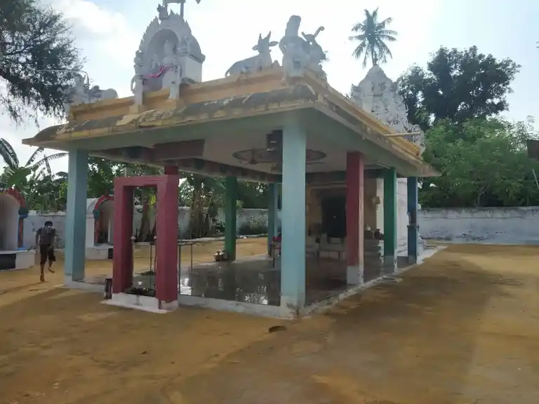 Arulmigu Throwpathiamman Temple, Chathirapatti - 638154 Temple