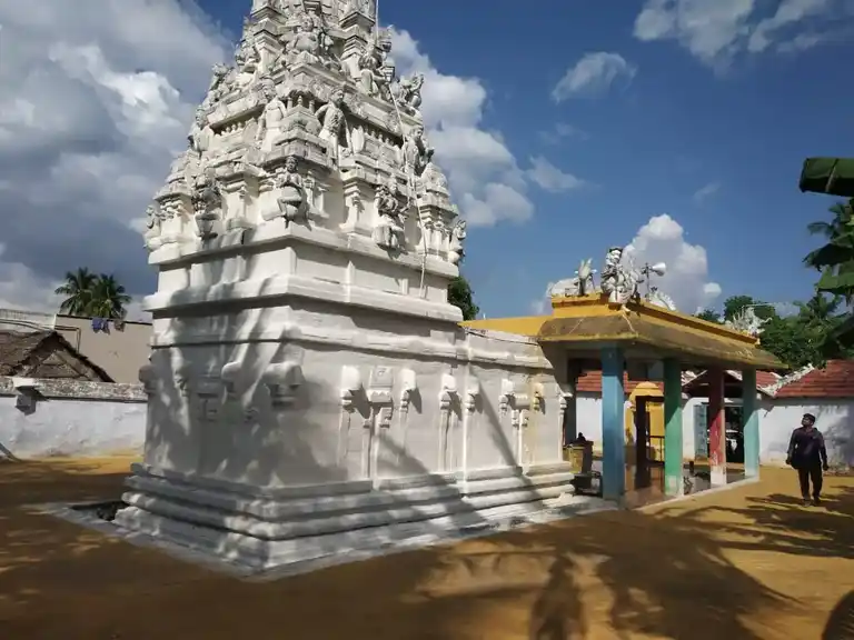 Arulmigu Throwpathiamman Temple, Chathirapatti - 638154 அருள்மிகு திரௌபதியம்மன் திருக்கோயில், Chathirapatti - 638154, Erode - Ancient Temple Architecture and History Image 4