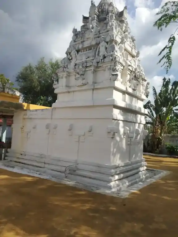 Arulmigu Throwpathiamman Temple, Chathirapatti - 638154 அருள்மிகு திரௌபதியம்மன் திருக்கோயில், Chathirapatti - 638154, Erode - Ancient Temple Architecture and History Image 5