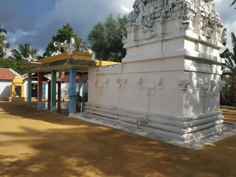 Arulmigu Throwpathiamman Temple, Chathirapatti - 638154 அருள்மிகு திரௌபதியம்மன் திருக்கோயில், Chathirapatti - 638154, Erode - Ancient Temple Architecture and History Image 6