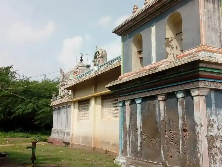Arulmigu Throwpathiyamman Temple, Chandirapadi - 609307 அருள்மிகு திரௌபதியம்மன்அய்யனார் திருக்கோயில், Chandirapadi - 609307, Mayiladuthurai - Ancient Temple Architecture and History Image 2