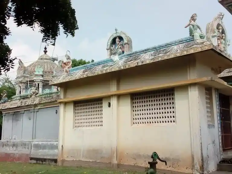 Arulmigu Throwpathiyamman Temple, Chandirapadi - 609307 அருள்மிகு திரௌபதியம்மன்அய்யனார் திருக்கோயில், Chandirapadi - 609307, Mayiladuthurai - Ancient Temple Architecture and History Image 5