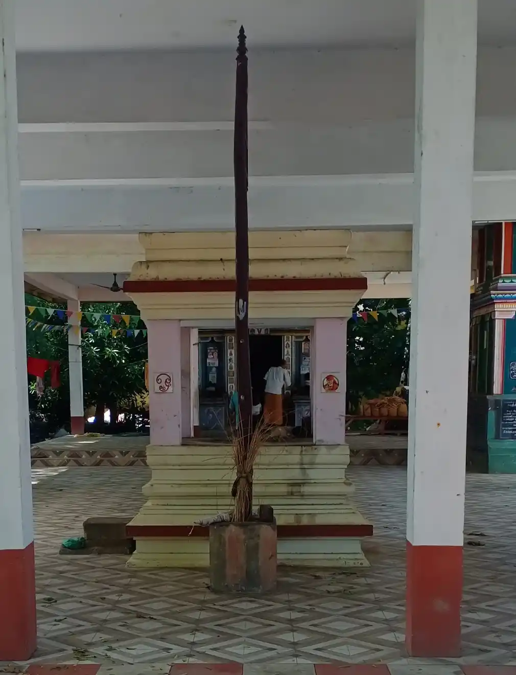 Arulmigu Throwpathiyamman Temple, Thillaiyadi - 609310 Temple