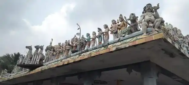 Arulmigu Throwpathiyamman Vagaiyara Temple, Nadukuppam - 604303 அருள்மிகு திரௌபதியம்மன் வகையறா திருக்கோயில், Nadukuppam - 604303, Viluppuram - Ancient Temple Architecture and History Image 3