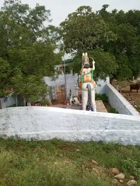 Arulmigu Thruvettai Ayyanar Temple, Thirumanikkam - 625535 அருள்மிகு திருவேட்டை அய்யனார் திருக்கோயில், Thirumanikkam - 625535, Madurai - Ancient Temple Architecture and History Image 3