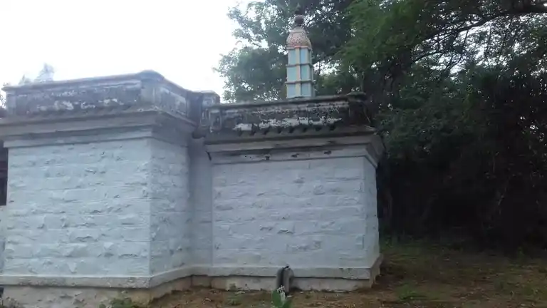 Arulmigu Thurusumalai Ayyanar Temple, Kulasekarankottai - 625218 அருள்மிகு துரதமலை அய்யனார் திருக்கோயில், Kulasekarankottai - 625218, Madurai - Ancient Temple Architecture and History Image 2