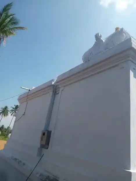 Arulmigu Tulasiamman Temple, Vadipatti - 624621 அருள்மிகு துளசியம்மன் திருக்கோயில், Vadipatti - 624621, Dindigul - Ancient Temple Architecture and History Image 2